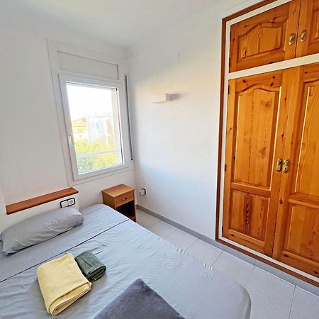 Apartamento De 3 Habitaciones En El Centro L' Escala Esterno foto