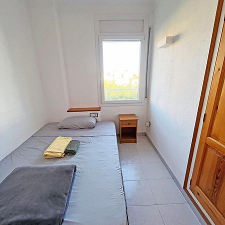 Apartamento De 3 Habitaciones En El Centro L' Escala Esterno foto
