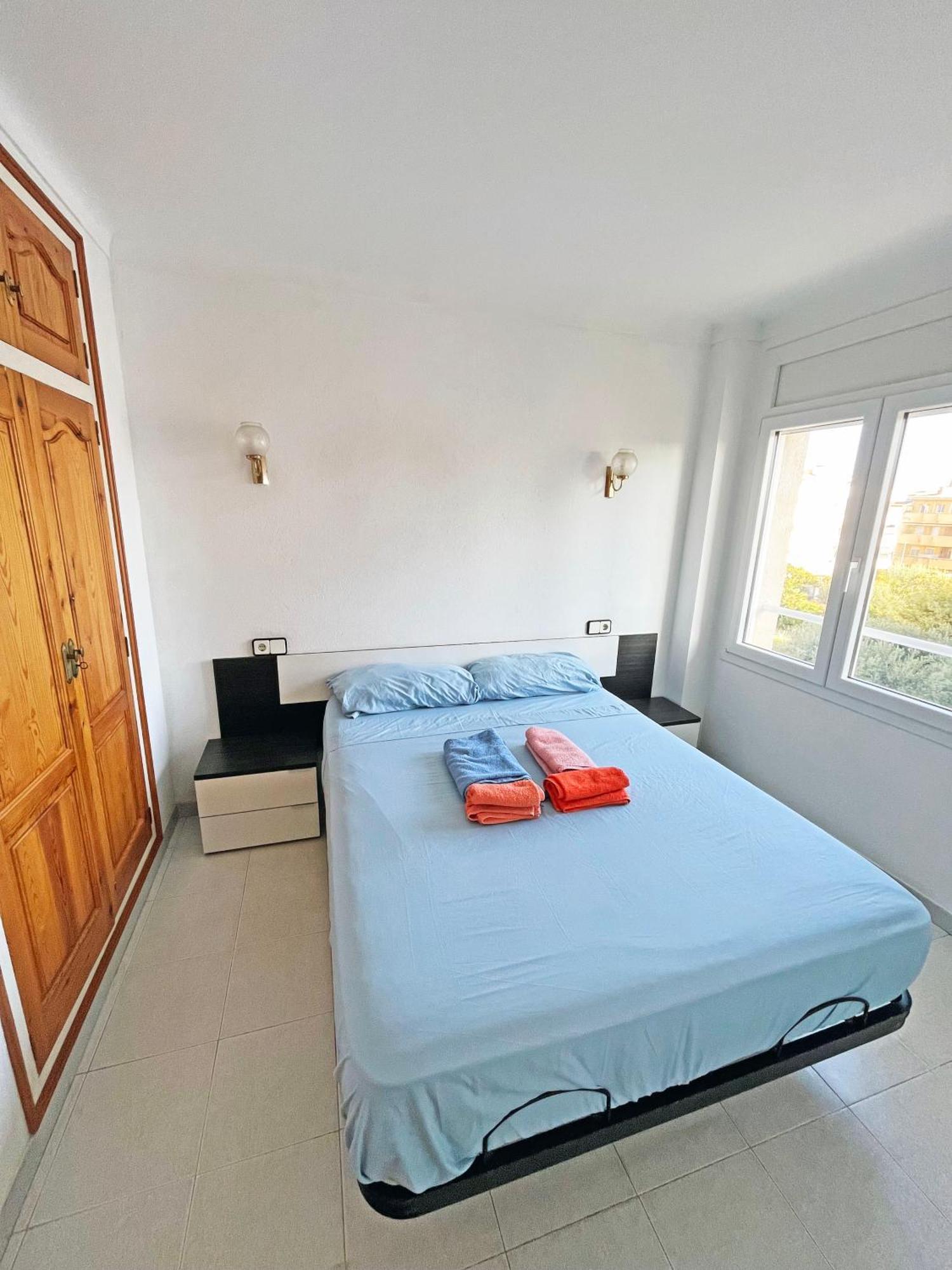 Apartamento De 3 Habitaciones En El Centro L' Escala Esterno foto