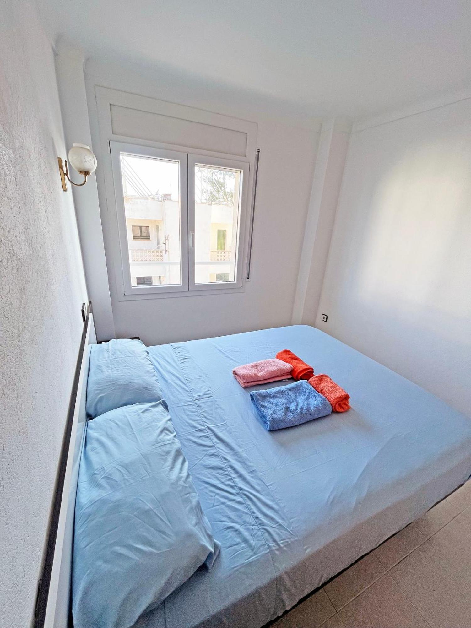 Apartamento De 3 Habitaciones En El Centro L' Escala Esterno foto