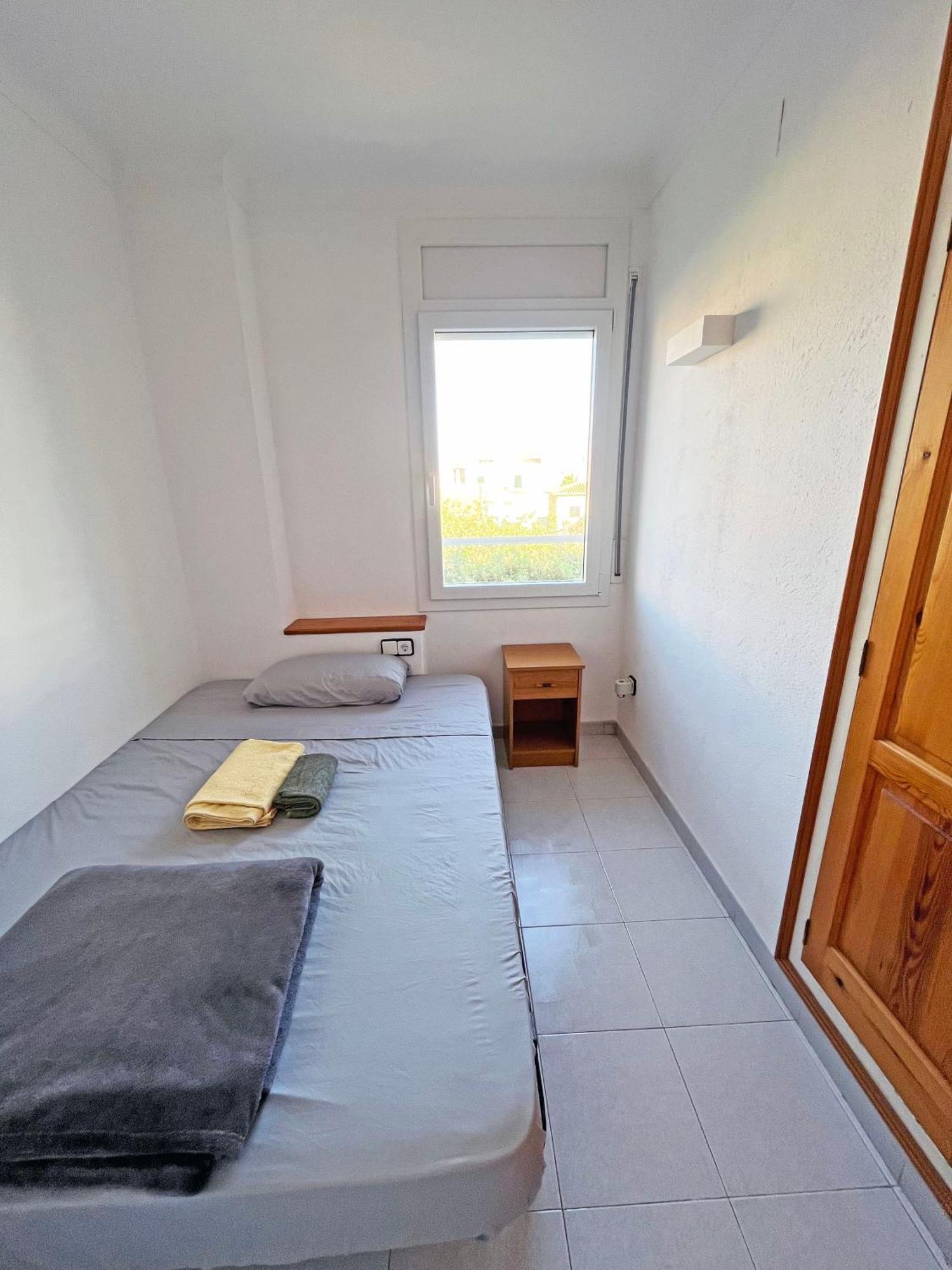 Apartamento De 3 Habitaciones En El Centro L' Escala Esterno foto