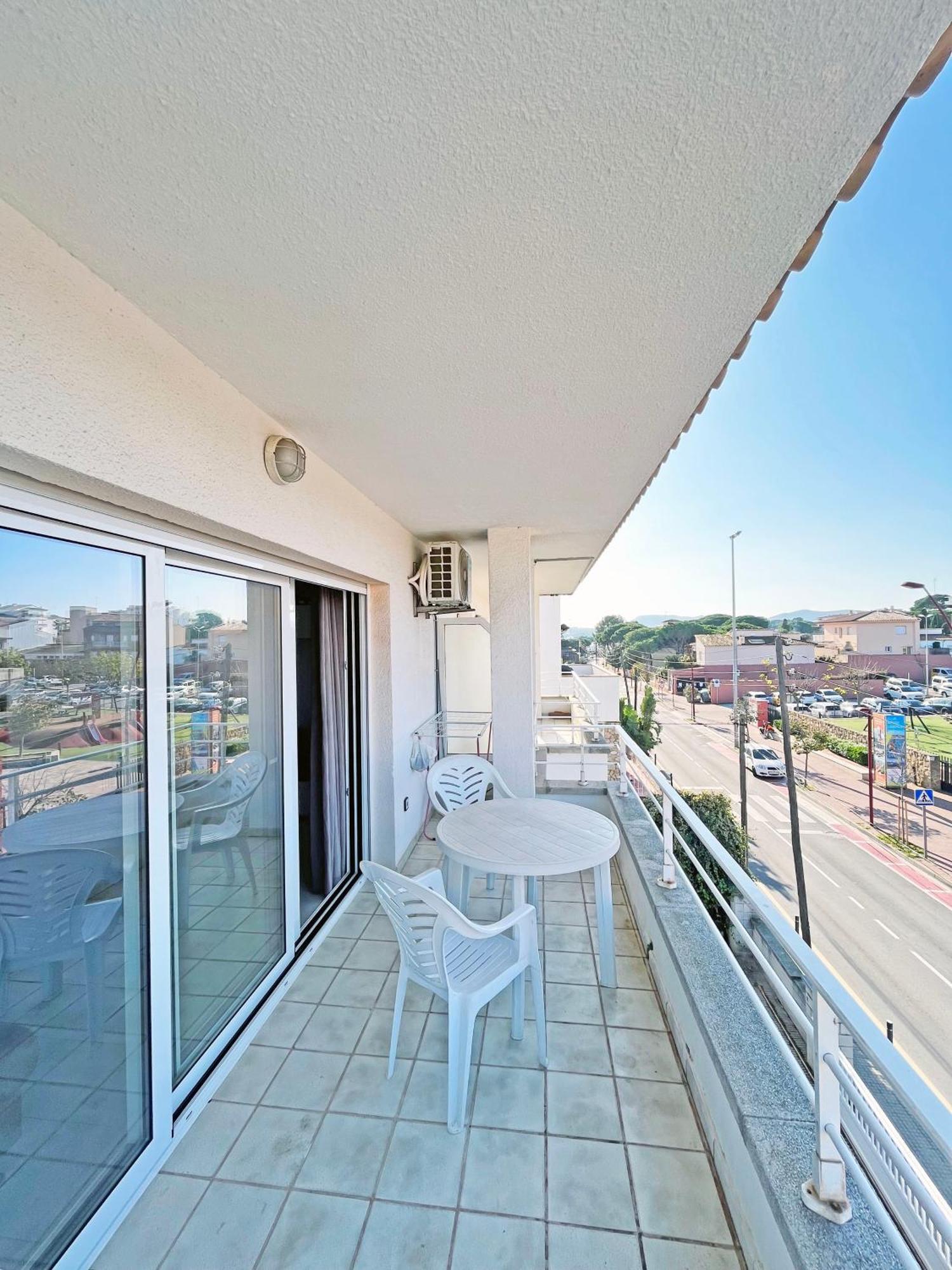 Apartamento De 3 Habitaciones En El Centro L' Escala Esterno foto