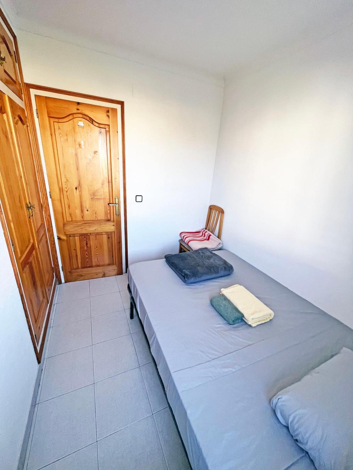 Apartamento De 3 Habitaciones En El Centro L' Escala Esterno foto