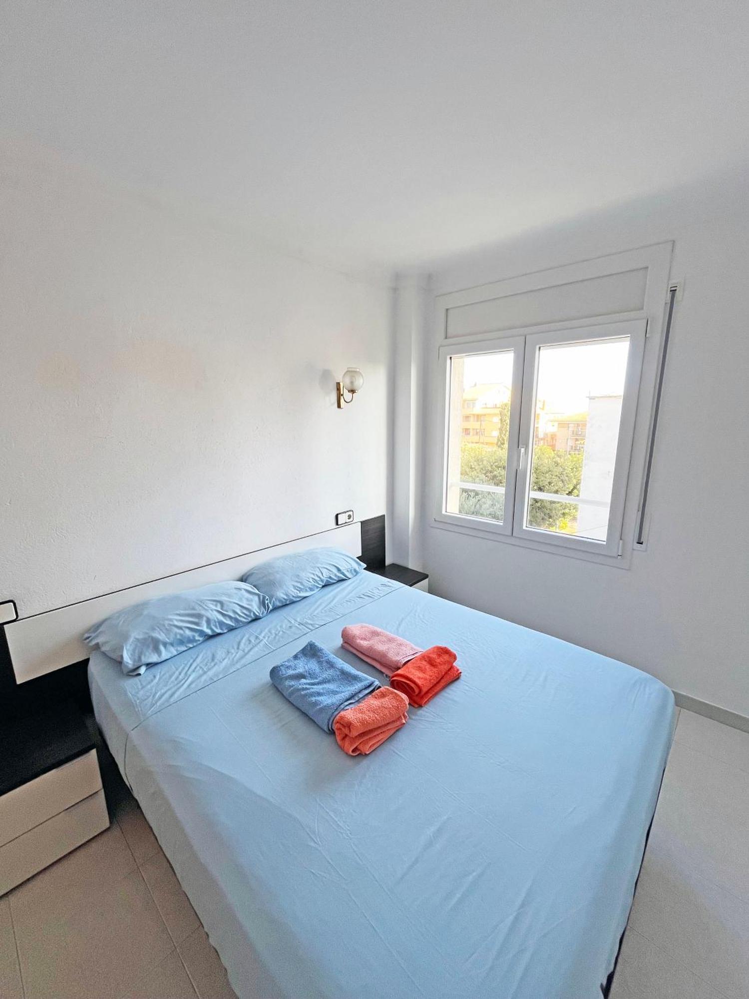 Apartamento De 3 Habitaciones En El Centro L' Escala Esterno foto