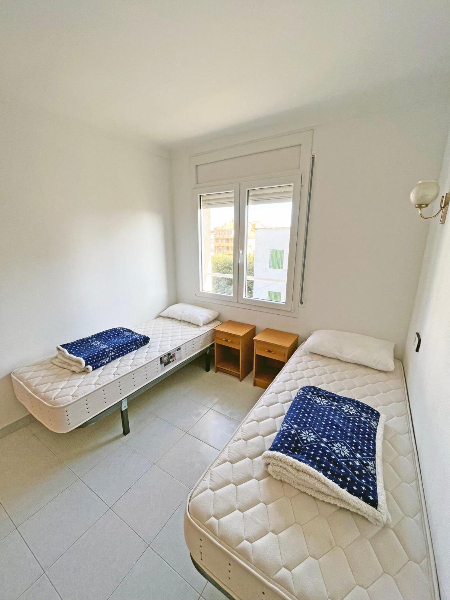 Apartamento De 3 Habitaciones En El Centro L' Escala Esterno foto